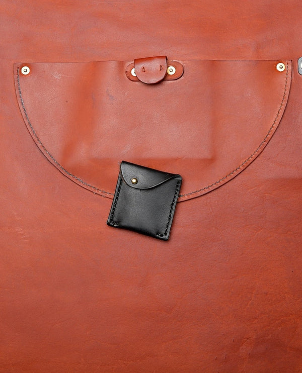 Lower Front Pocket(s)